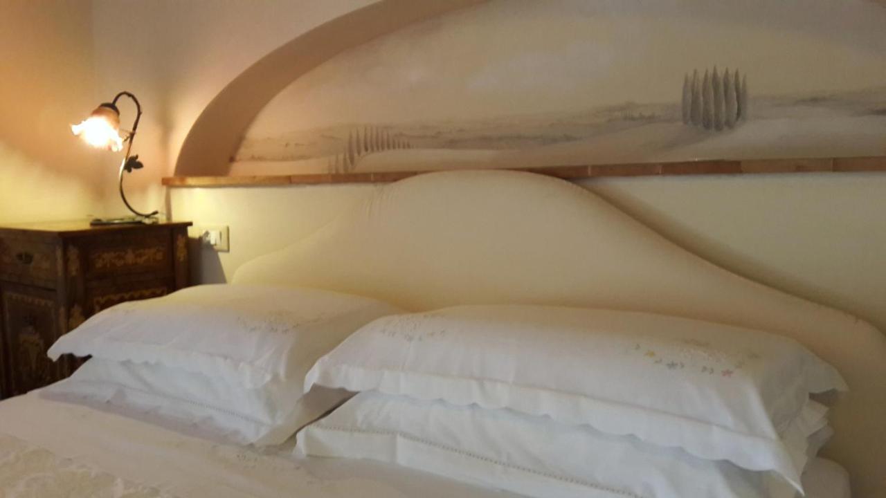 Villa La Valiana - Full Estate in Montepulciano - HEATED POOL Valiano Habitación foto
